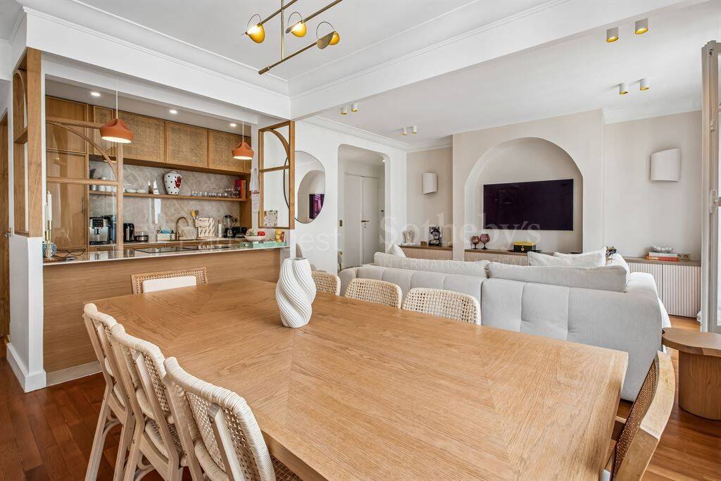 Appartement 3 pièces 90 m² · à Paris 16ème Arrondissement · 90 m² · 1 350 000 €
