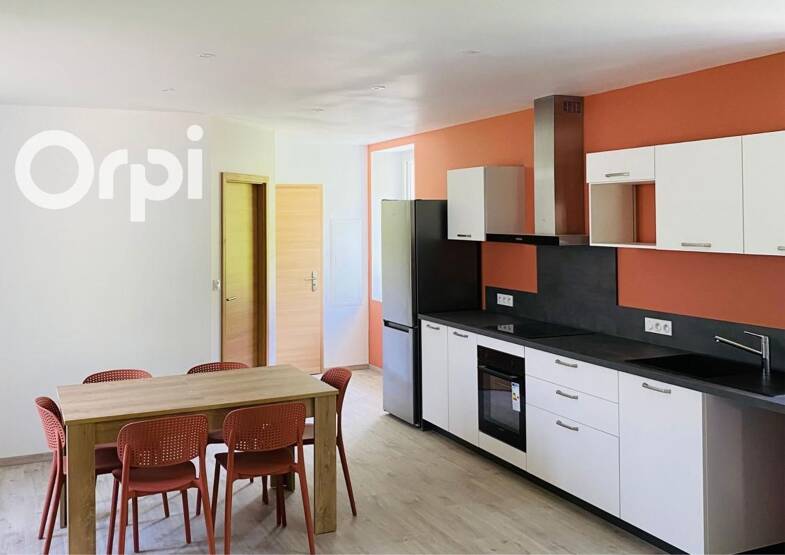 Duplex à louer 980 € 4 pièces 3 chambres 78,2 m² RDC Saint-Nicolas-de-Macherin 38500