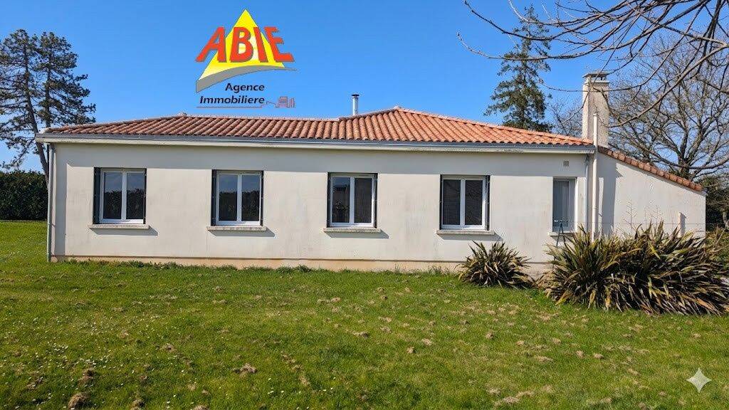Maison 5 pièces 106 m² · à Maillé · 106 m² · 176 450 €