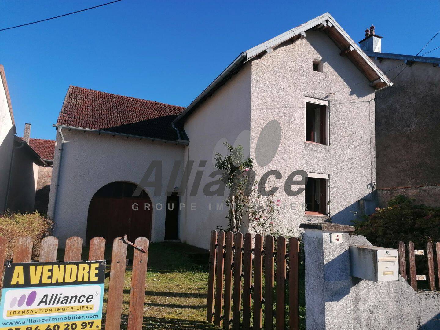 Maison 4 pièces 106 m² · à La Villedieu-en-Fontenette · 106 m² · 85 000 €