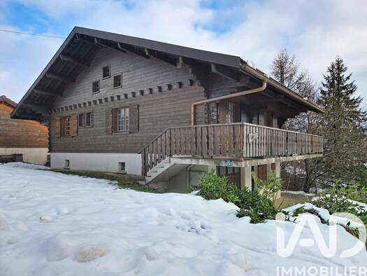 Chalet à vendre 495 000 € 6 pièces 4 chambres 140 m² 684 m² de terrain Les Rousses 39220
