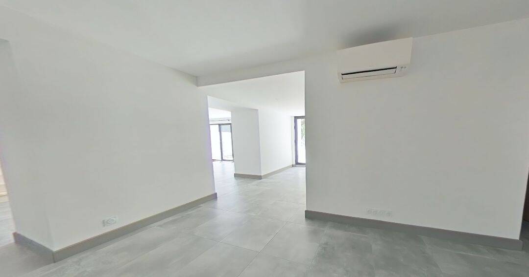 Appartement 5 pièces 127 m² · à Maillane · 127 m² · 1 320 €/mois