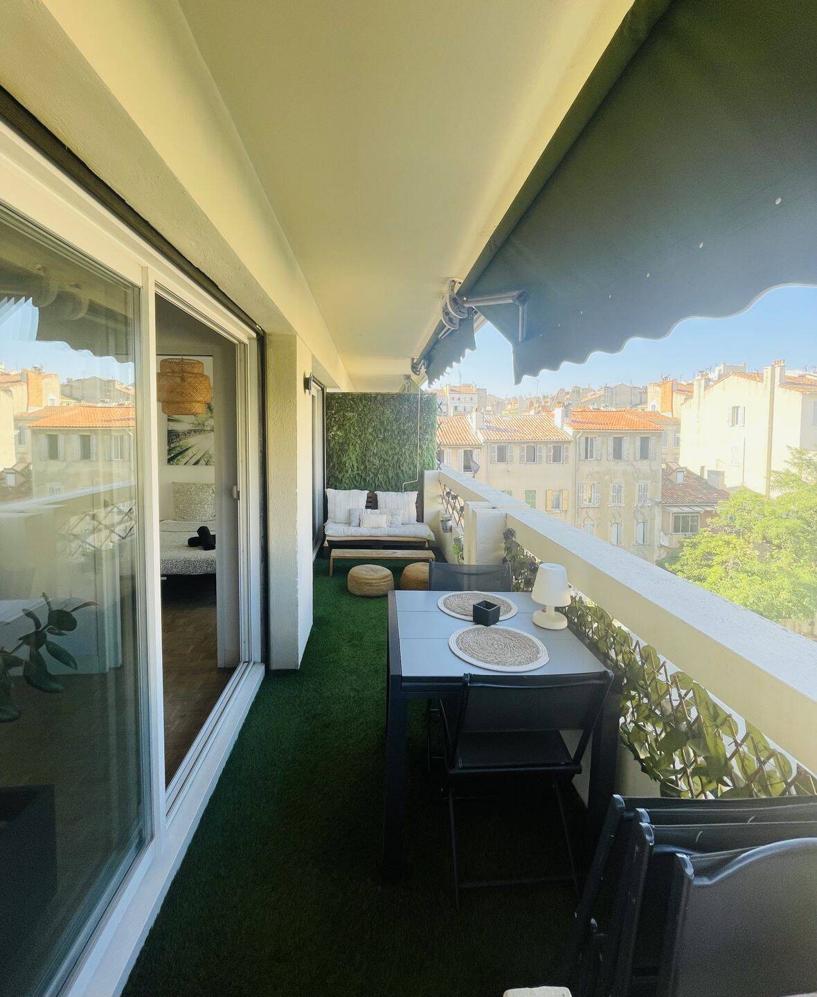 Appartement 4 pièces 84 m² · à Marseille 6ème Arrondissement · 84 m² · 2 000 €/mois