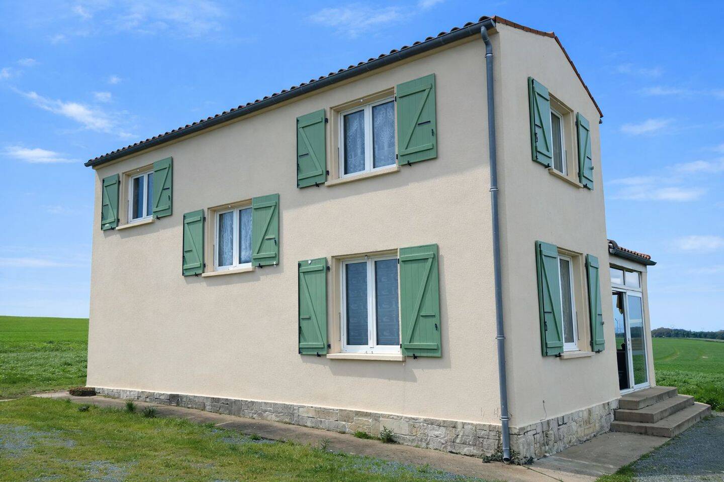 Maison 5 pièces 95 m² · à Ciré-d'Aunis · 95 m² · 161 000 €