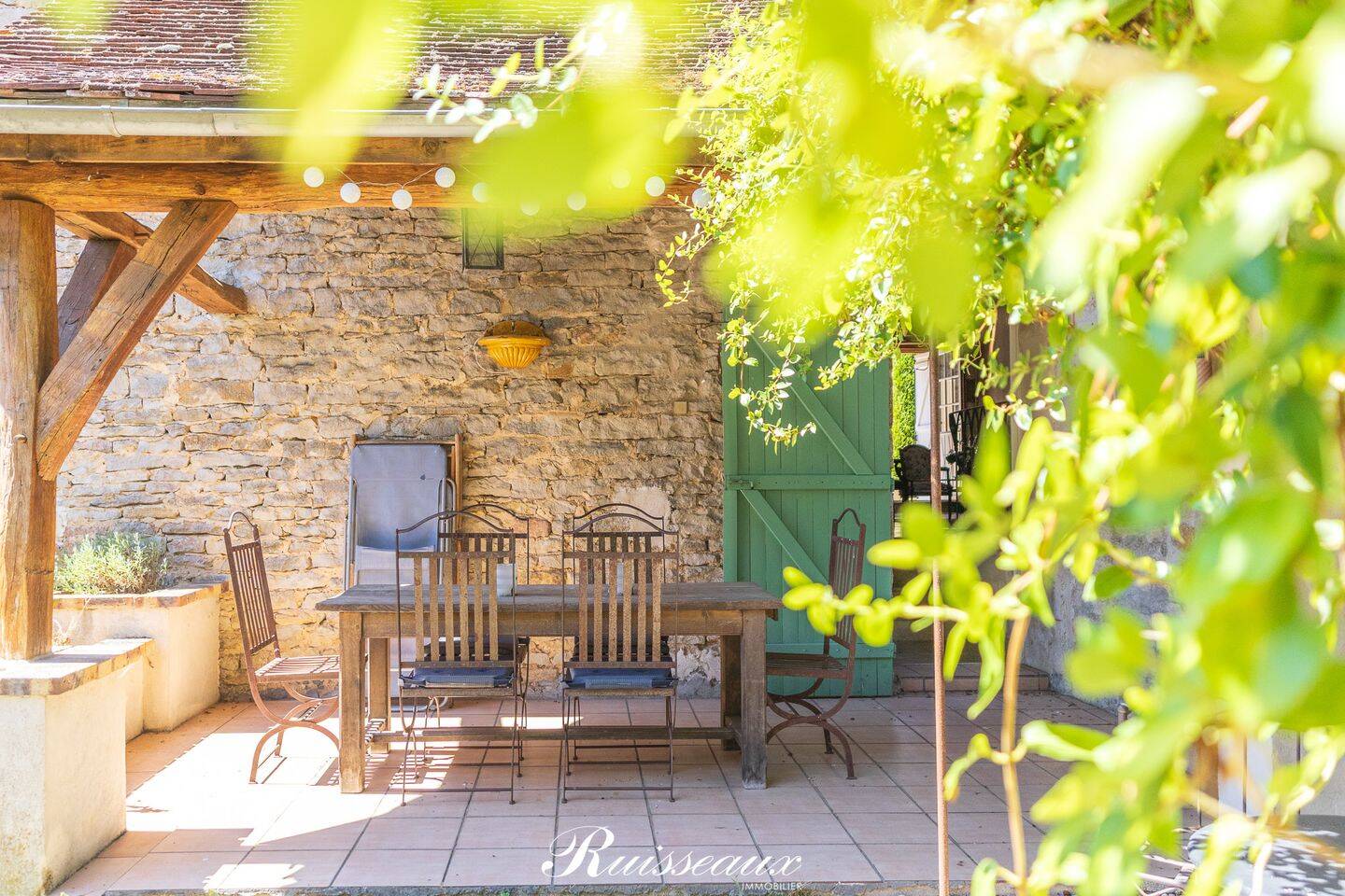 Maison 6 pièces 178 m² · à Trouhaut · 178 m² · 315 000 €