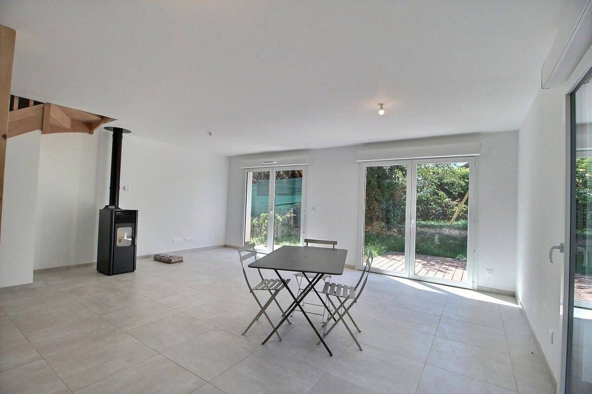 Maison 4 pièces 87 m² · à Messery · 86,8 m² · 495 000 €