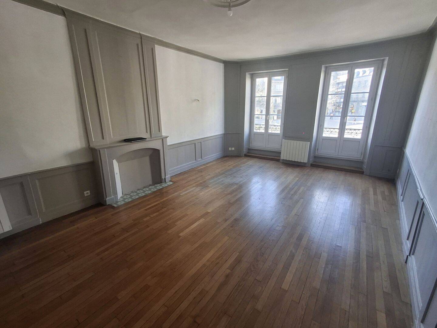 Appartement 3 pièces 110 m² · à Fougères · 109,6 m² · 157 300 €