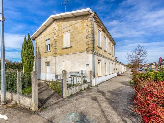 Immeuble à vendre 916 960 € 352 m² Le Bourg Canéjan 33610