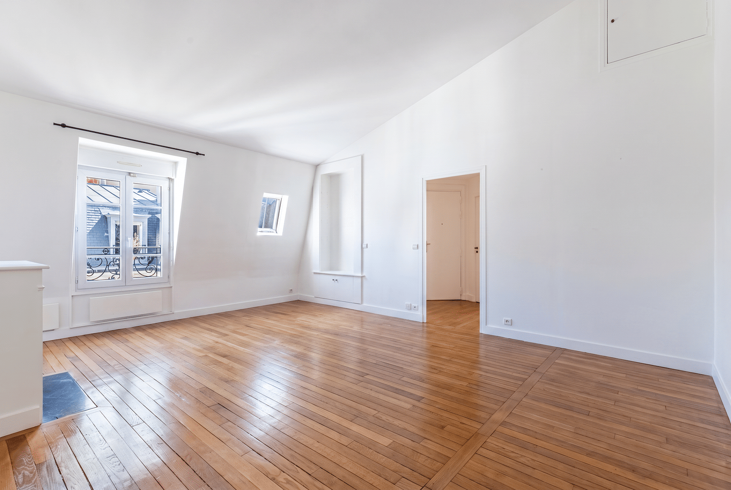 Appartement 3 pièces 70 m² · à Paris 6ème Arrondissement · 70,2 m² · 3 300 €/mois