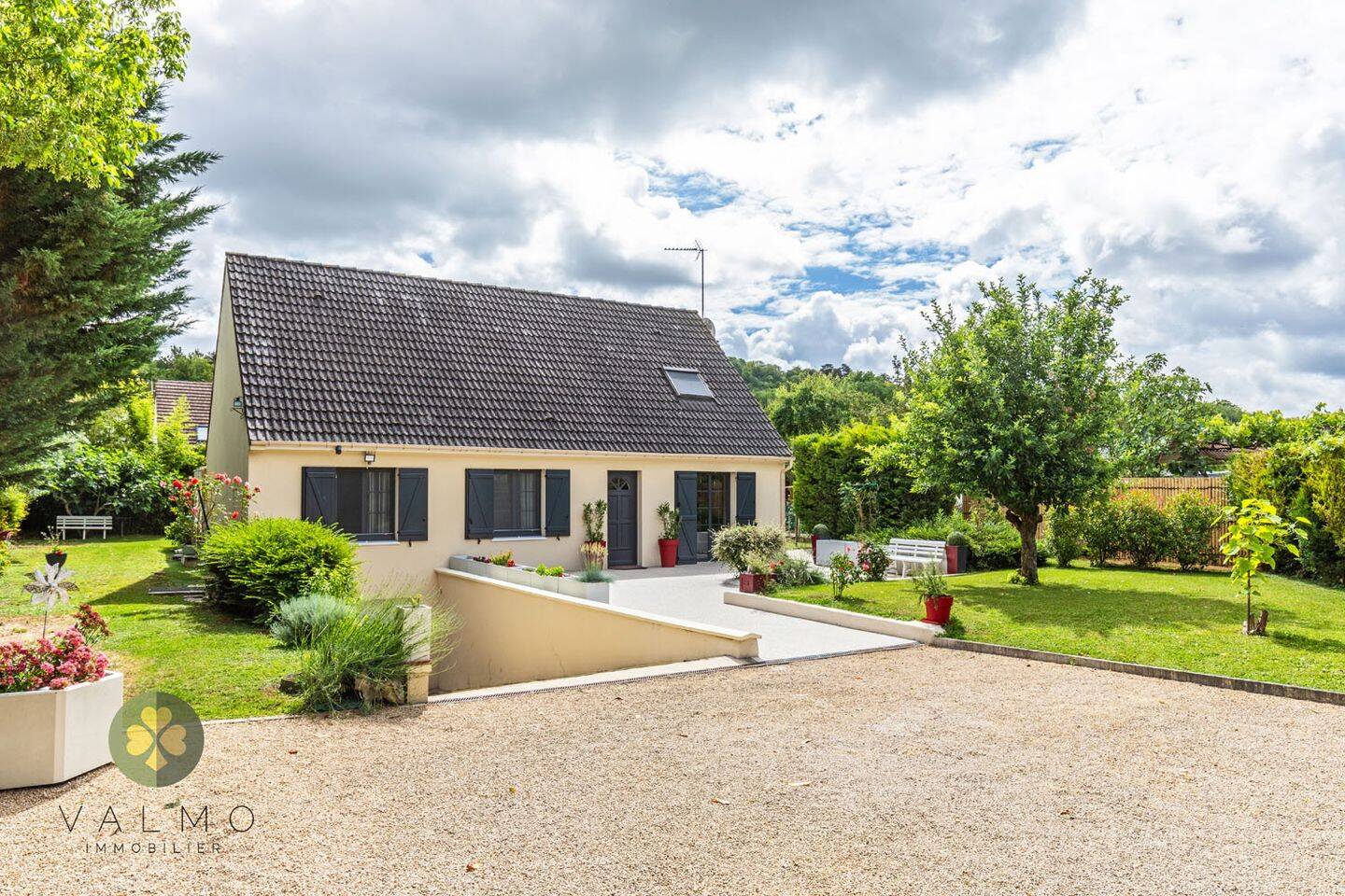 Maison 7 pièces 135 m² · à Guerville · 135 m² · 483 000 €