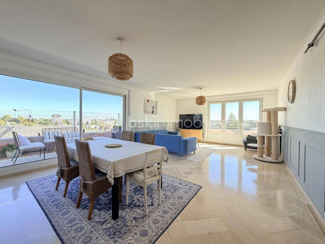 Appartement 6 pièces 166 m² · à Orléans · 165,5 m² · 369 999 €