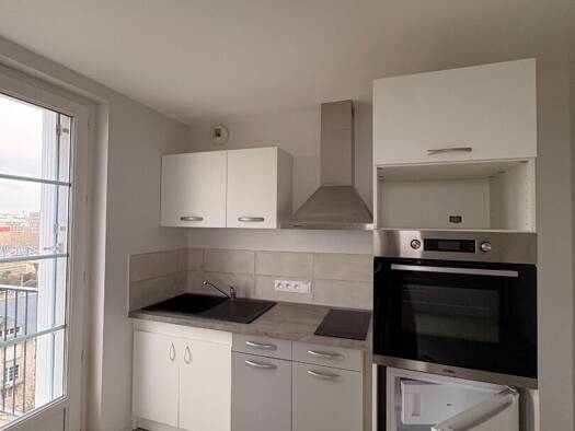 Appartement à louer 438 € 1 pièce 29 m² 4ème étage Vaucelles Caen 14000