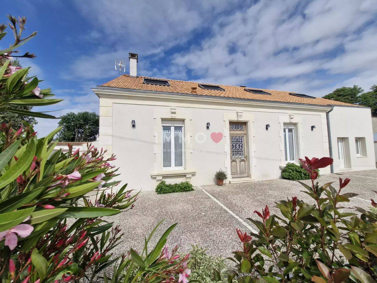 Maison 8 pièces 230 m² · à Yves · 229,6 m² · 494 737 €