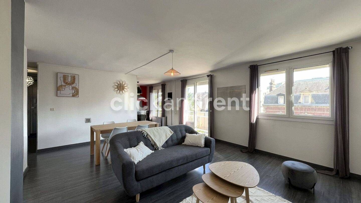 3 pièces 81 m² · à Rouen · 81 m² · 400 €