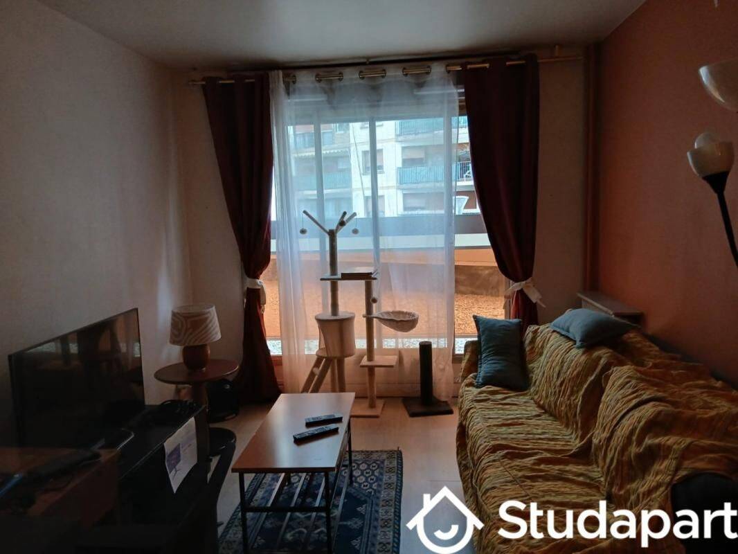 Appartement 2 pièces 48 m² · à Paris 18ème Arrondissement · 48 m² · 1 500 €