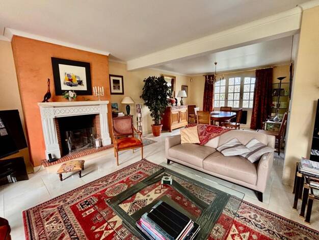 Maison à vendre 374 990 € 7 pièces 5 chambres 168,5 m² 821 m² de terrain Gazonfier-Espal Le Mans 72000