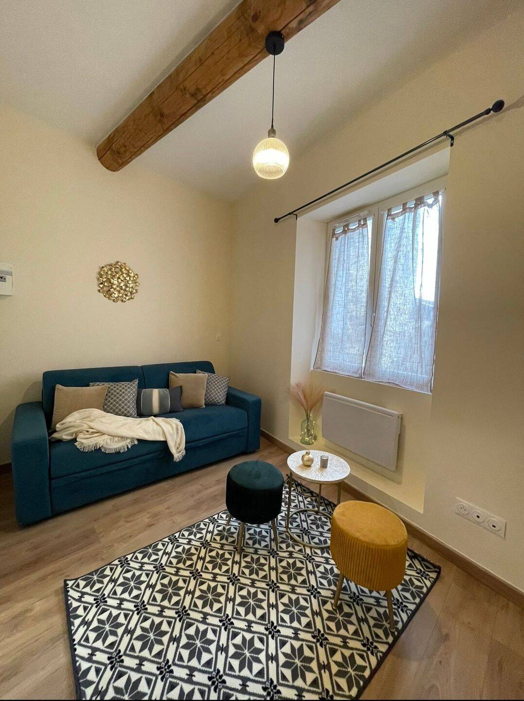 Appartement 1 pièce 25 m² · à Pertuis · 25 m² · 750 €
