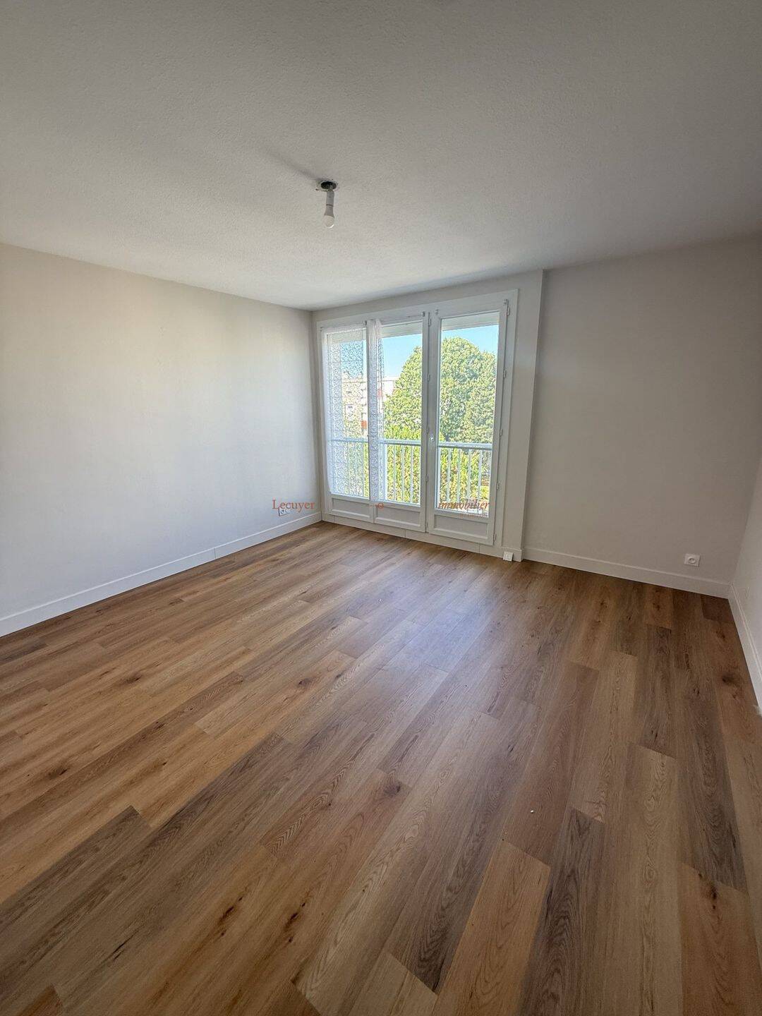 Appartement 3 pièces 62 m² · à Rezé · 62,1 m² · 889 €