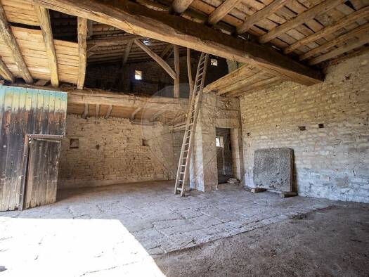 Parking à vendre 50 000 € 130 m² Vermenton 89270