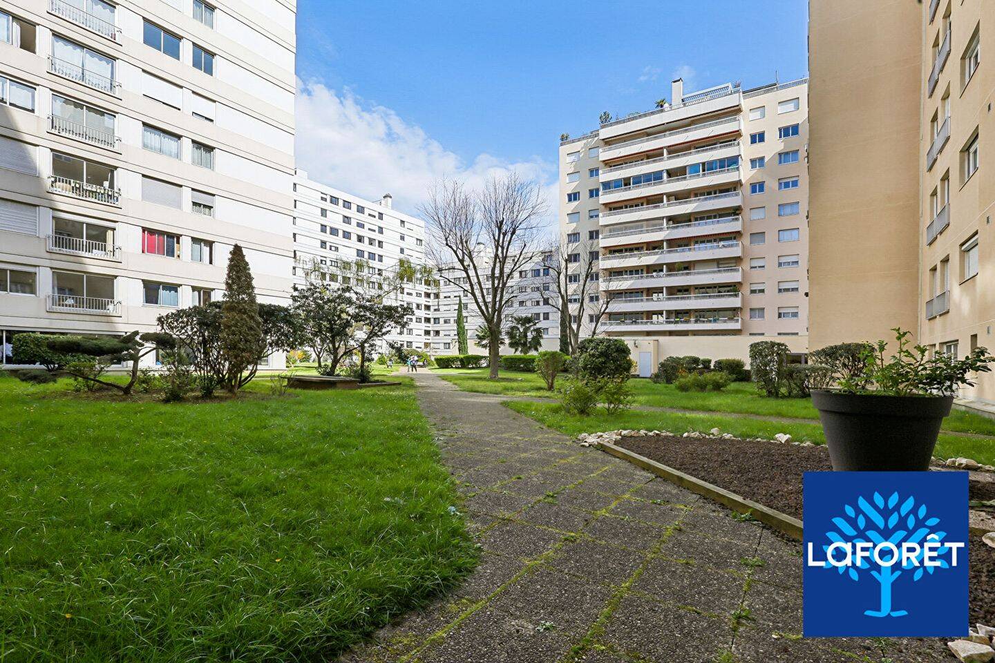Appartement 3 pièces 71 m² · à Lyon 7ème Arrondissement · 71 m² · 305 000 €