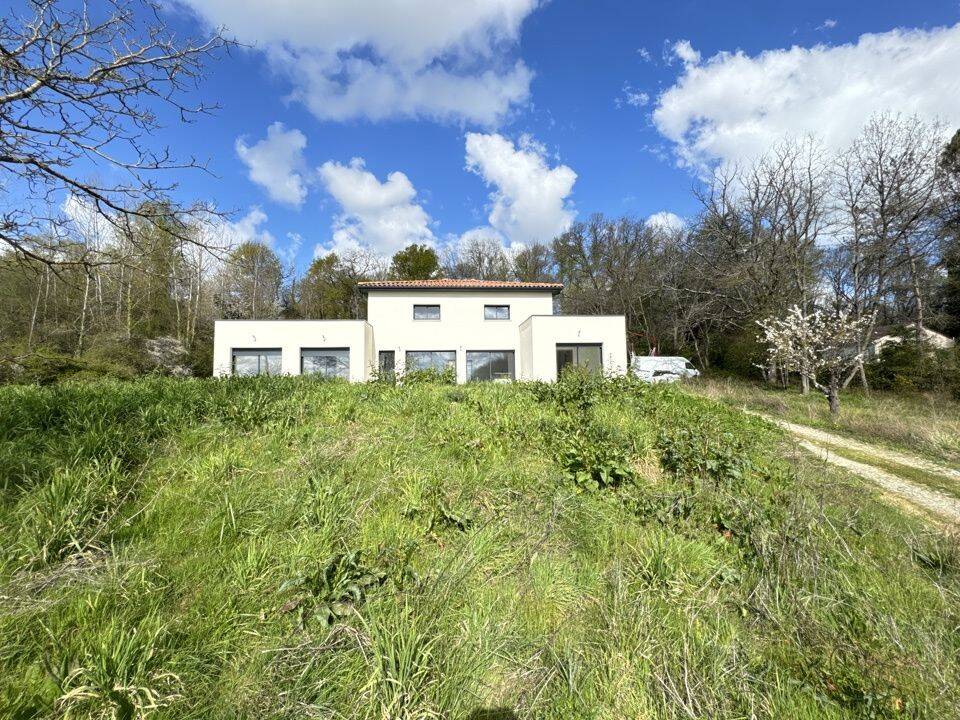 Maison 5 pièces 132 m² · à Bérat · 132 m² · 450 000 €