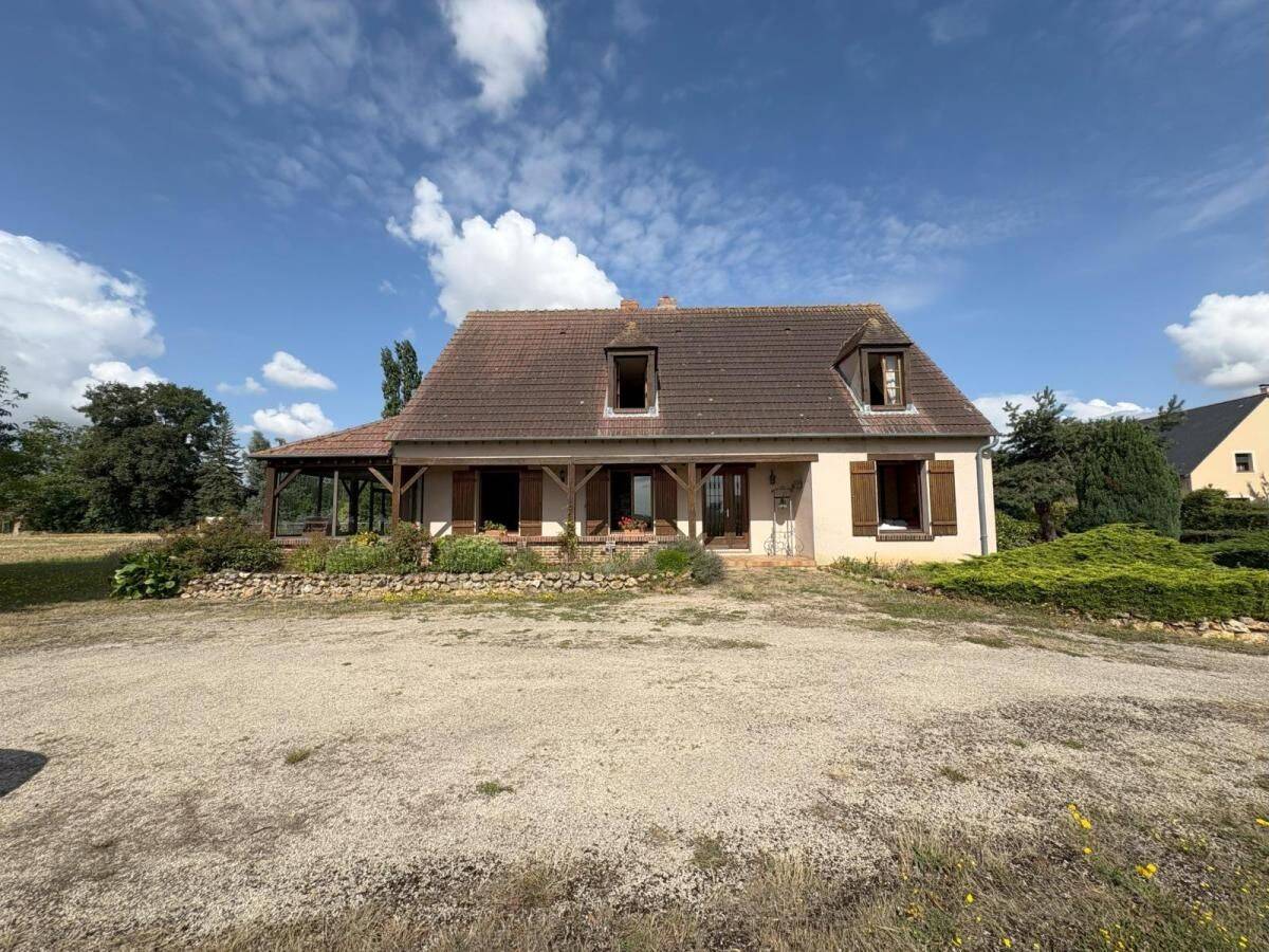 Maison 7 pièces 195 m² · à Meslay-le-Grenet · 195 m² · 270 400 €