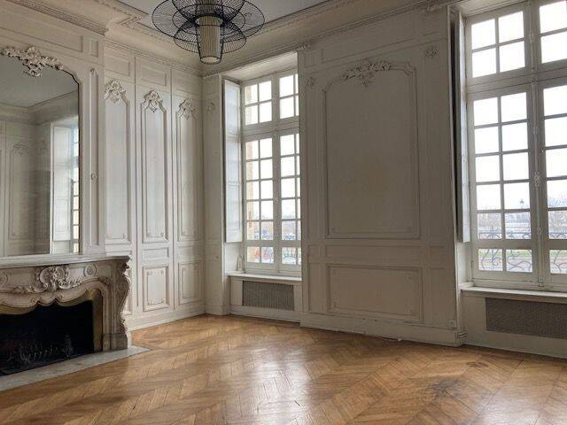 Appartement 4 pièces 142 m² · à Bordeaux · 142 m² · 1 750 €
