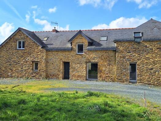 Maison à vendre 364 000 € 6 pièces 4 chambres 260 m² 5 000 m² de terrain Massérac 44290