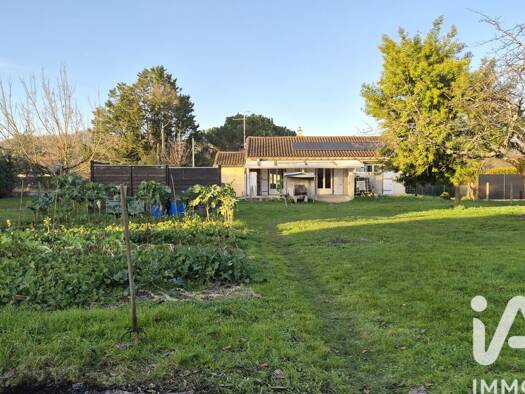 Maison de plain-pied à vendre 185 500 € 5 pièces 3 chambres 89 m² 1 700 m² de terrain Lamothe-Montravel 24230