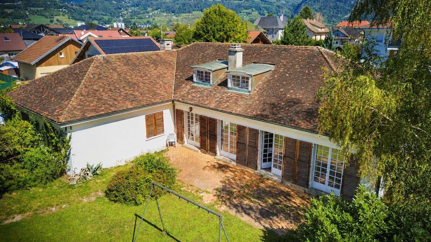 Maison 7 pièces 250 m² · à Scionzier · 250 m² · 392 000 €