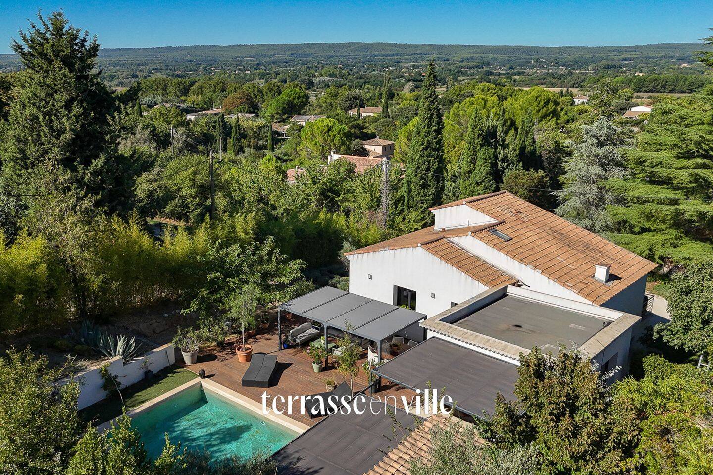 Maison 7 pièces 220 m² · à Aix-en-Provence · 220 m² · 1 050 000 €