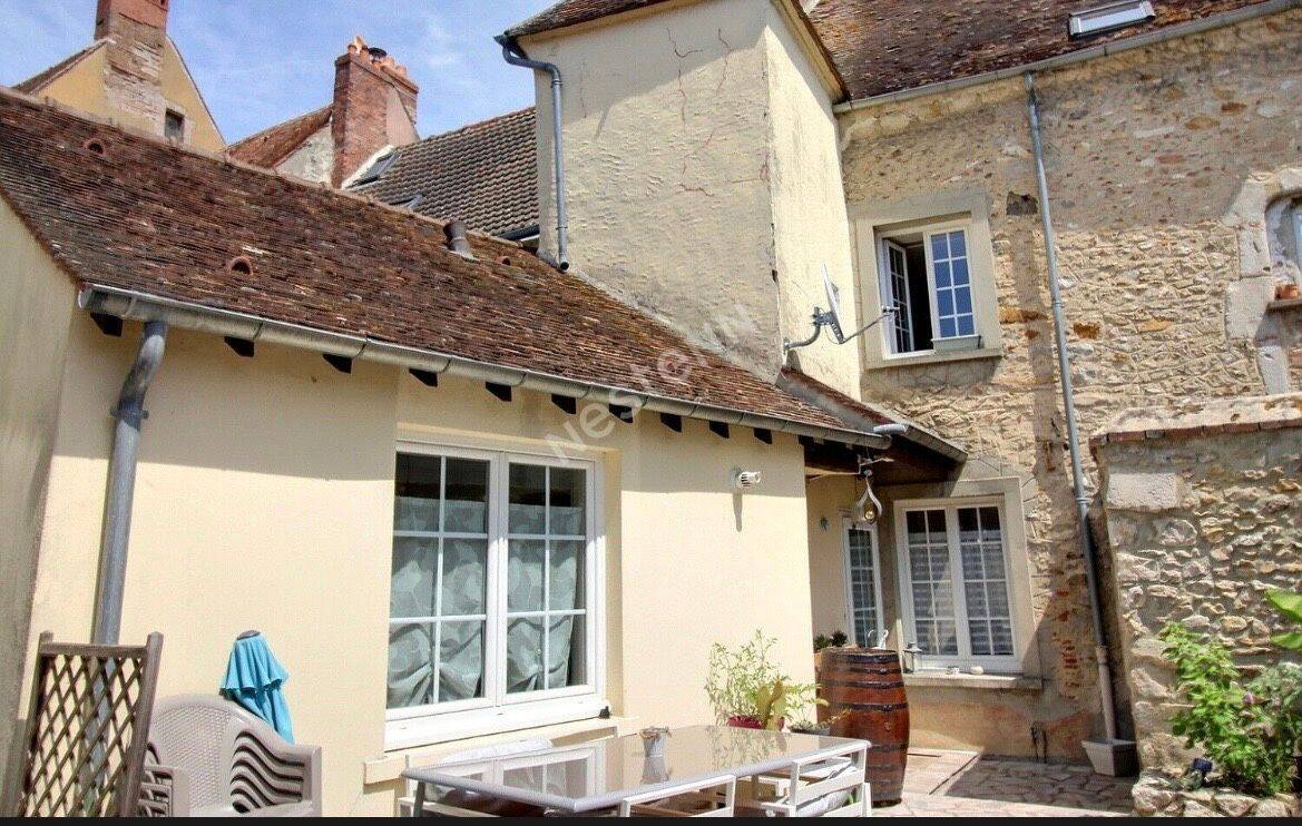 Appartement 5 pièces 102 m² · à Épernon · 102 m² · 225 000 €