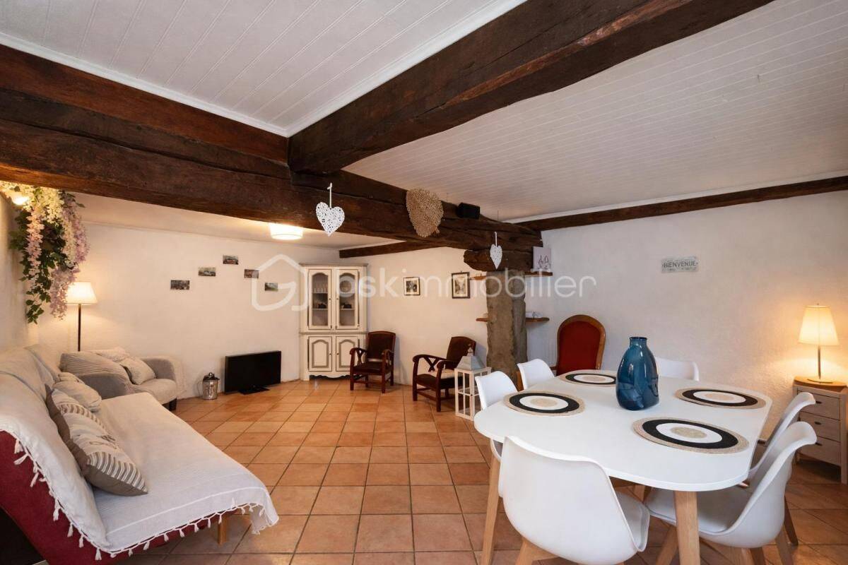 Maison 4 pièces 131 m² · à Présailles · 131 m² · 139 000 €