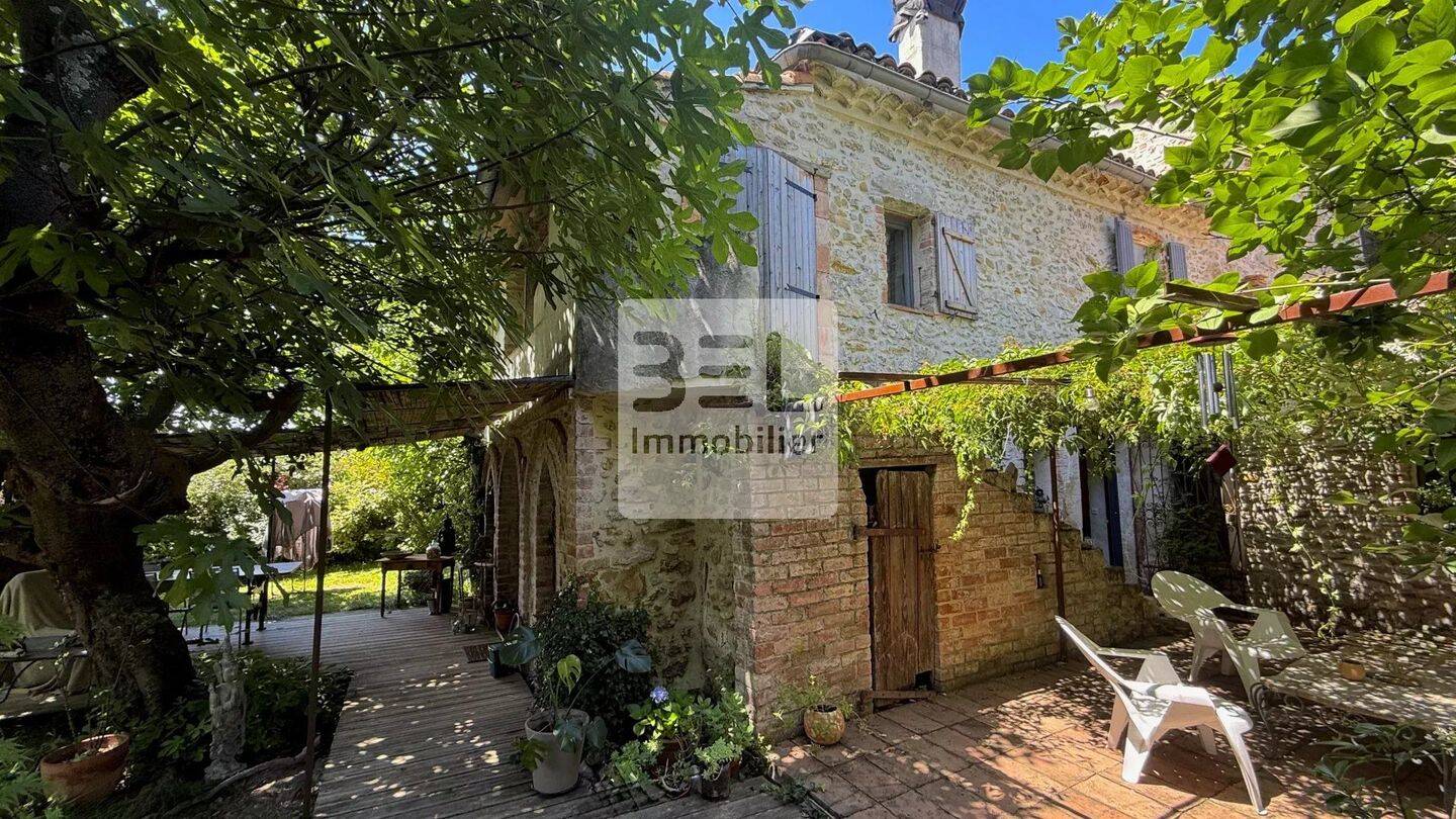 Maison 12 pièces 251 m² · à Uzès · 251,3 m² · 650 000 €