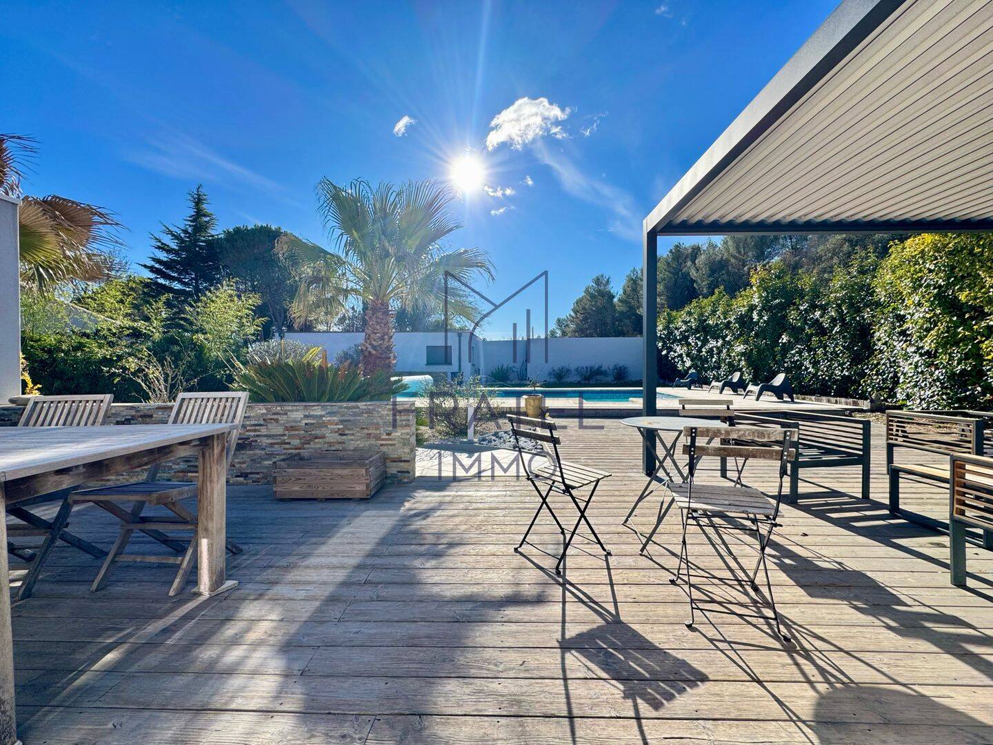 Maison 6 pièces 160 m² · à Saint-Clément-de-Rivière · 160 m² · 800 000 €