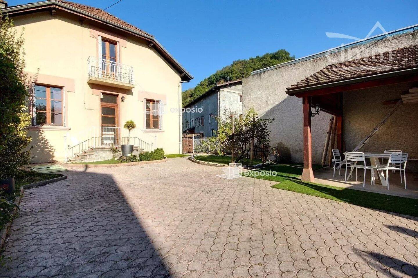 Maison 5 pièces 110 m² · à Le Champ-près-Froges · 110,1 m² · 1 130 €
