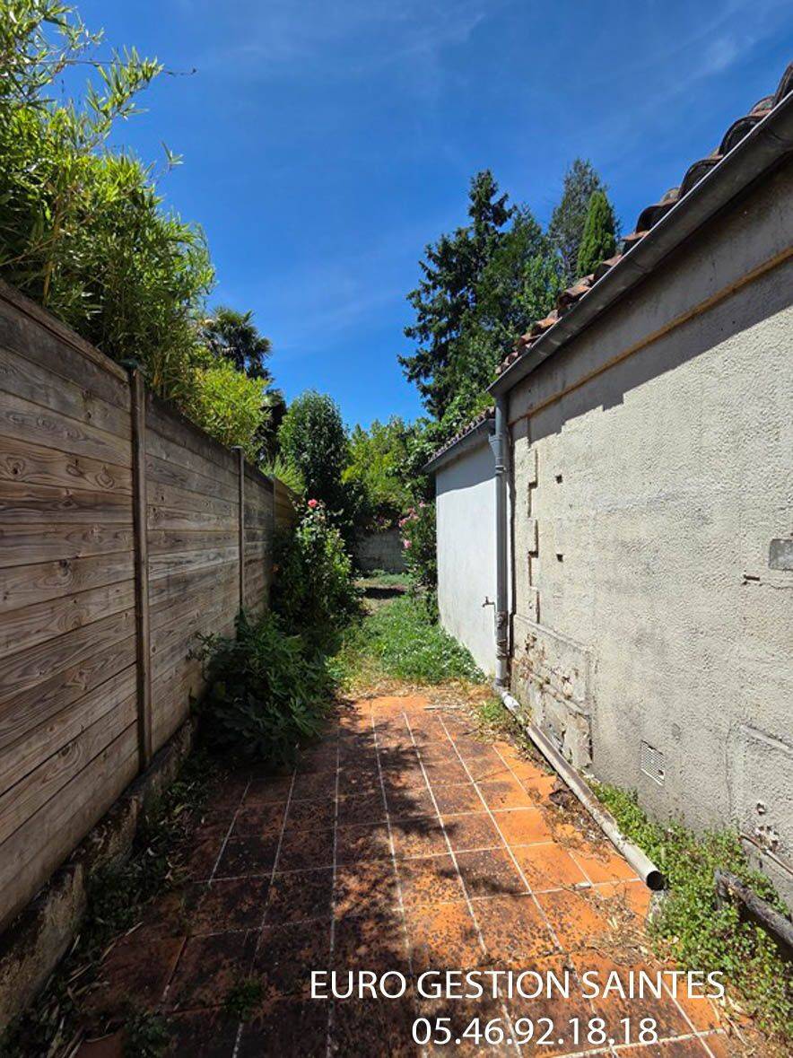 Maison 2 pièces 64 m² · à Saintes · 63,6 m² · 136 500 €