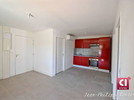 Appartement à vendre 125 000 € 3 pièces 2 chambres 40 m² RDC Besse-sur-Issole 83890