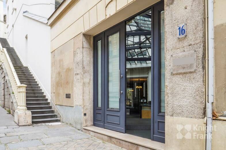 Espace bureau à vendre 8 265 000 € 552 m² de bureaux Mairie Paris 8ème 75008