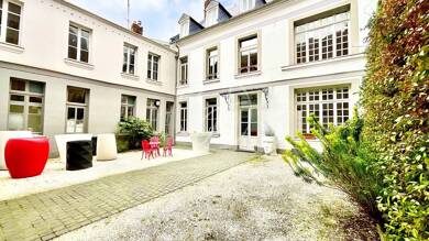 Hôtel particulier à vendre 625 000 € 8 pièces 6 chambres 356 m² 356 m² de terrain Cambrai 59400
