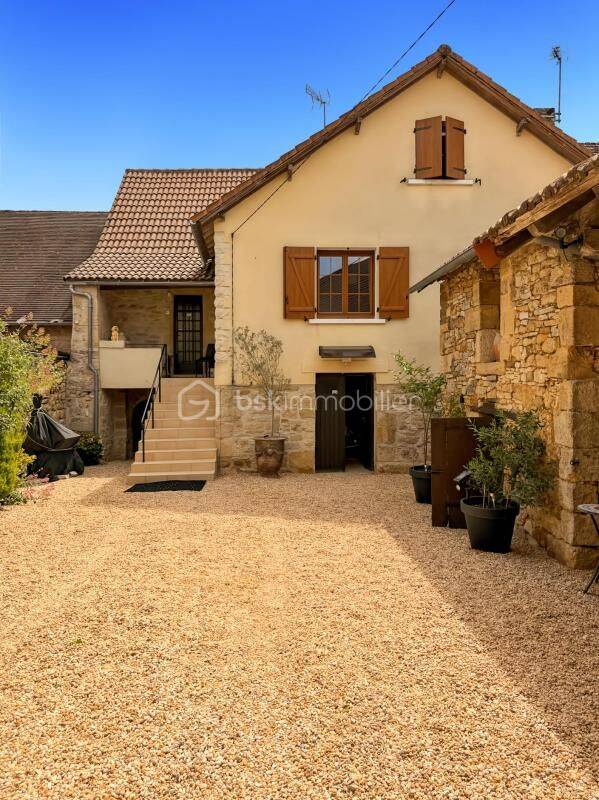 Maison 6 pièces 100 m² · à Tourtoirac · 100 m² · 198 000 €