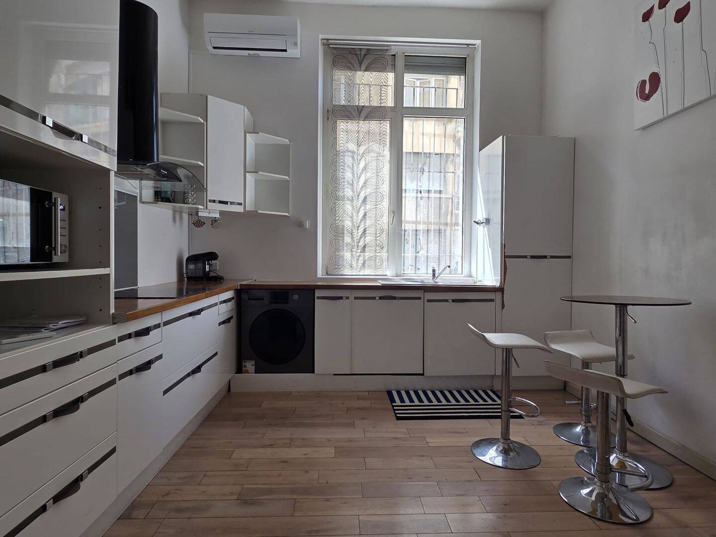 Appartement 3 pièces 62 m² · à Marseille 1er Arrondissement · 61,6 m² · 1 100 €