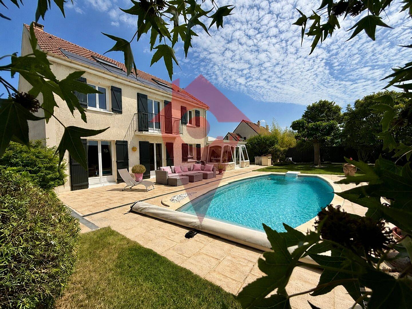 Maison 8 pièces 180 m² · à Les Alluets-le-Roi · 180 m² · 645 000 €