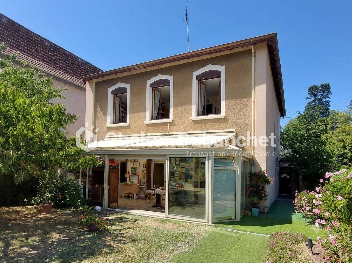 Maison 7 pièces 179 m² · à Feurs · 179 m² · 285 000 €