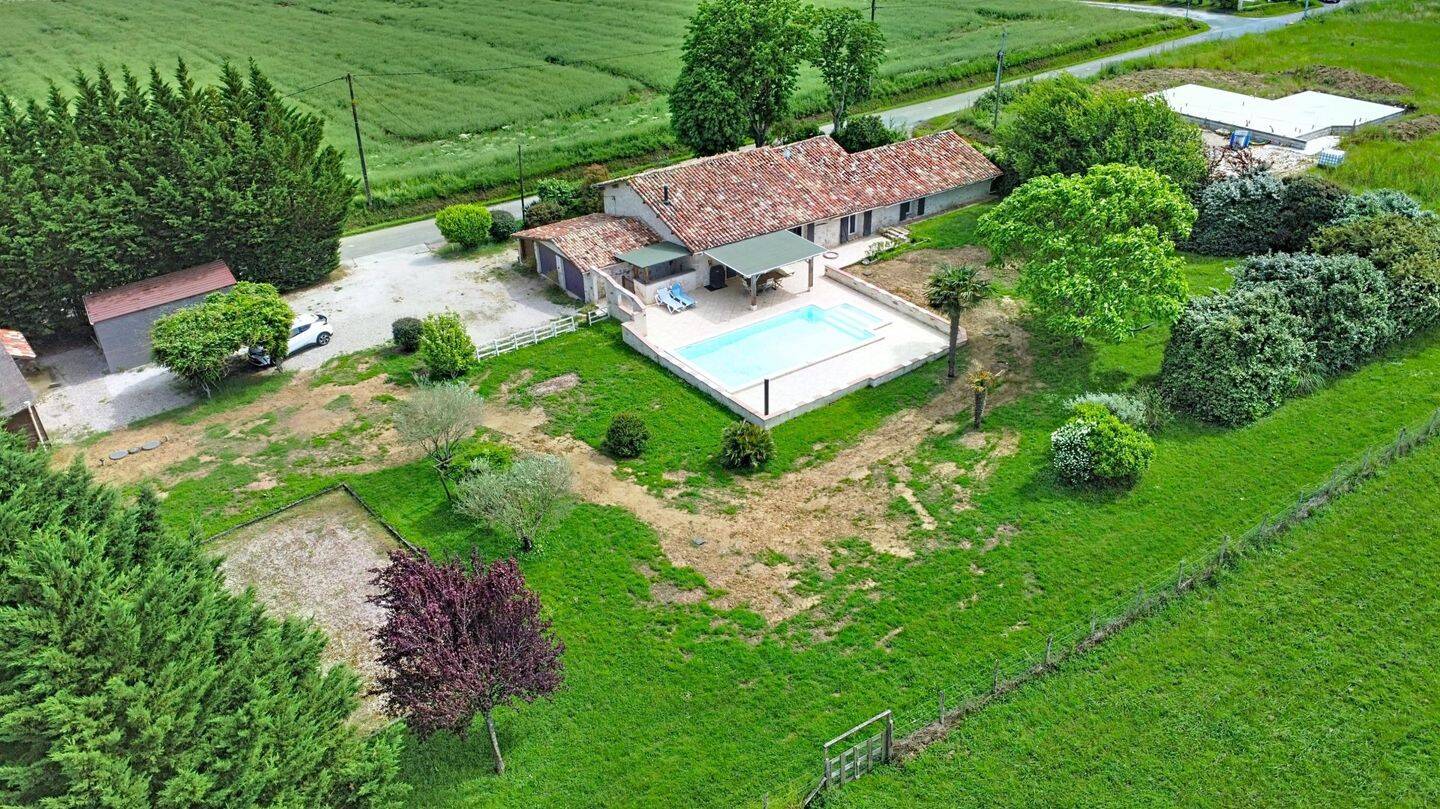 Maison 5 pièces 157 m² · à Layrac · 157 m² · 390 000 €
