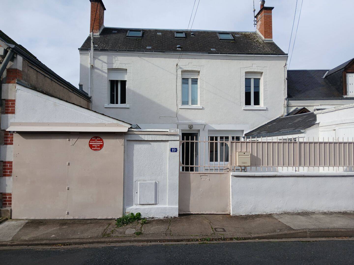 Maison 5 pièces 88 m² · à Vierzon · 88 m² · 890 €