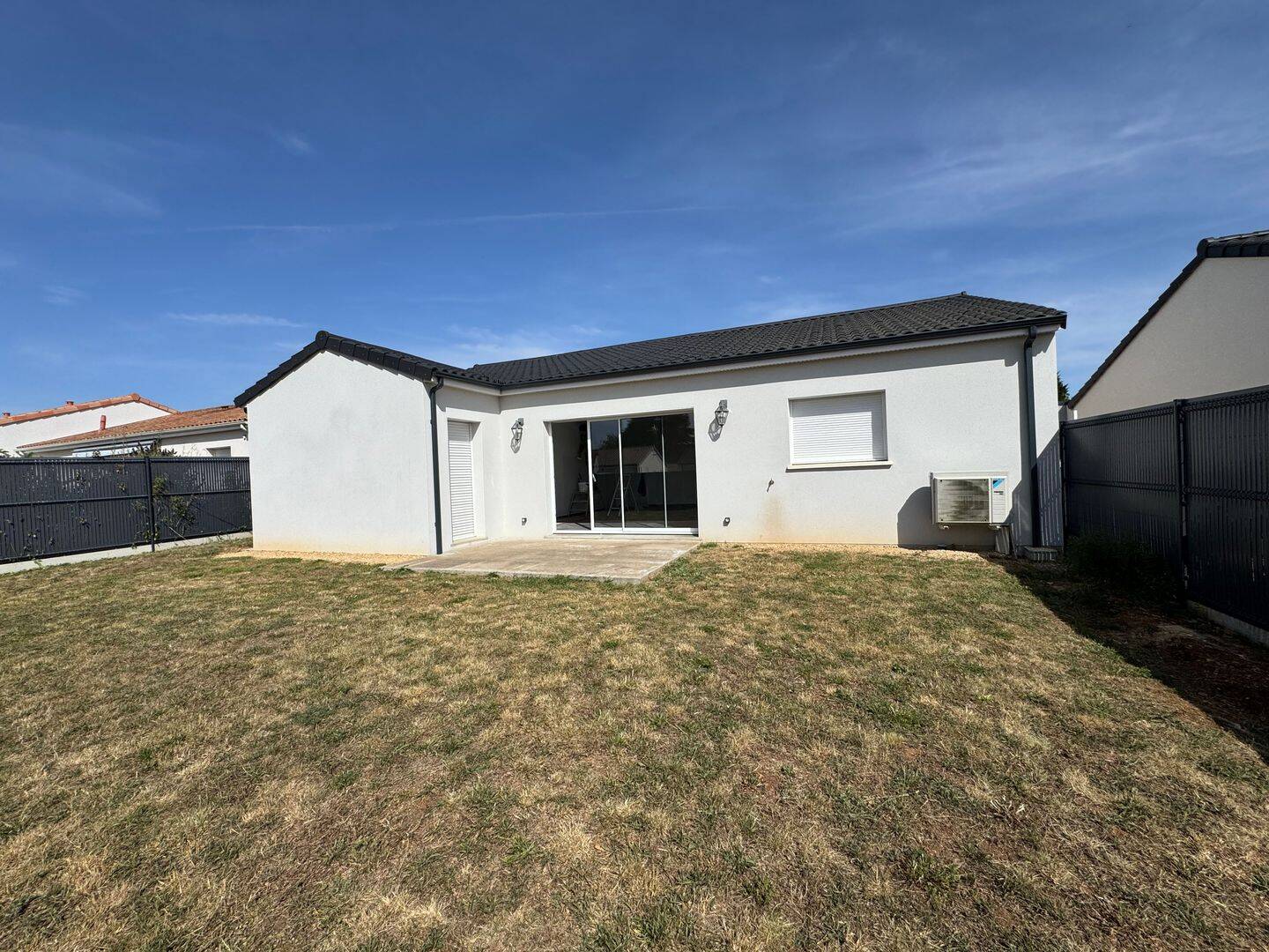 Maison 1 pièce 107 m² · à Poitiers · 107 m² · 1 200 €
