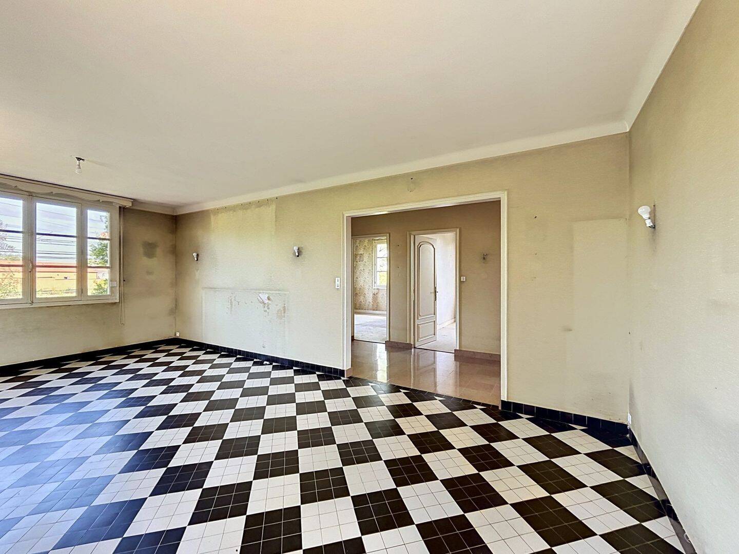 Maison 7 pièces 137 m² · à Le Pallet · 137 m² · 274 000 €