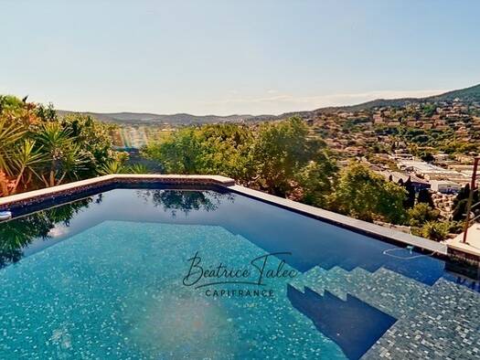 Maison à vendre - Première occupation 1 135 000 € 4 pièces 3 chambres 190 m² 660 m² de terrain Les Calanques Le Lavandou 83980