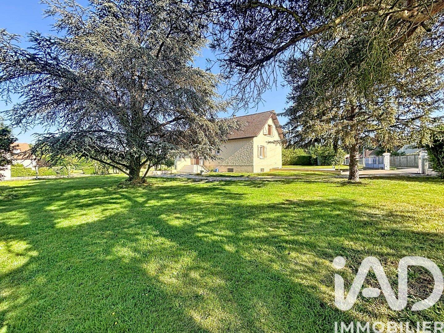 Maison 6 pièces 170 m² · à Conches-en-Ouche · 170 m² · 275 000 €
